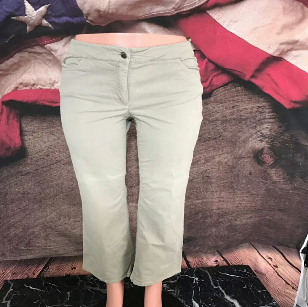 Eileen Fisher Khaki cropped pants sz. 28x28